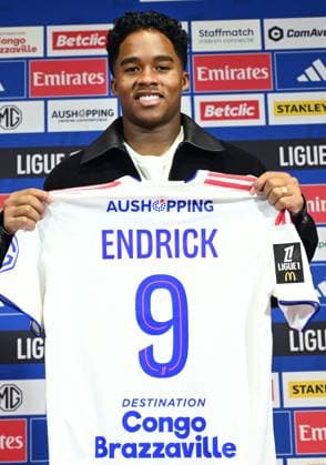 Présentation joueur OL Endrick PHOTOPQR LE PROGRES Stéphane GUIOCHON - Décines-Charpieu 05 01 2026 - Présentation joueur OL Endrick -A Décines au Groupama Training Center présentation de la recrue de l OL venue du Real Madrid, le brésilien Endrick - Décines-Charpieu – January 5, 2026 OL player presentation: Endrick In Décines at the Groupama Training Center, presentation of Olympique Lyonnais’ new signing from Real Madrid, the Brazilian forward Endrick. Décines-Charpieu Rhône Rhône-Alpes France  Copyright: xPHOTOPQR LExPROGRES MAXPPPxStéphanexGUIOCHONx 20260105LPL0217 20260105LPL0217