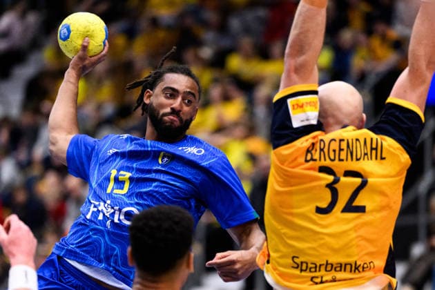 260105 Rogerio Moraes Ferreira of Brazil during the International Friendly, Länderspiel, Nationalmannschaft between Sweden and Brazil on January 5, 2026 in Jönköping. Photo: Carl Sandin BILDBYRAN kod CS CS0829 handball handboll handball international friendly sverige sweden brasilien bbeng Copyright: CARLxSANDIN BB260105CS016