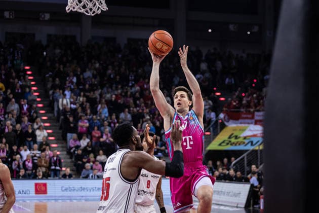 easyCredit Basketball Bundesliga, Telekom Baskets Bonn vs. BMA 365 Bamberg Baskets, 05.01.2026 Grayson Murphy (Telekom Baskets Bonn 7) beim Korbwurf -- easyCredit Basketball Bundesliga, Telekom Baskets Bonn vs. BMA 365 Bamberg Baskets, 05.01.2026, Telekom Dome Bonn Copyright: xBEAUTIFULxSPORTS Derixx