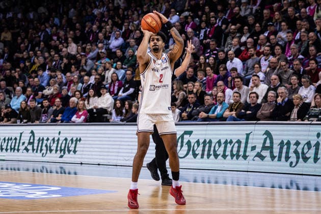 easyCredit Basketball Bundesliga, Telekom Baskets Bonn vs. BMA 365 Bamberg Baskets, 05.01.2026 Ibrahim Watson-Boye (BAMBERG BASKETS 2) beim Dreier -- easyCredit Basketball Bundesliga, Telekom Baskets Bonn vs. BMA 365 Bamberg Baskets, 05.01.2026, Telekom Dome Bonn Copyright: xBEAUTIFULxSPORTS Derixx