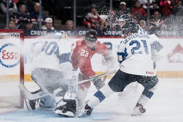 260105 Goaltender Petteri Rimpinen of Finland and Sam O Reilly of Canada and Max Westergard of Finland during the 2026 IIHF World Junior Championship bronze medal game between Canada and Finland on January 5, 2026 in Saint Paul. Photo: Joel Marklund BILDBYRAN kod JM JM0773 bbeng ishockey Ice hockey, Eishockey jvm junior-vm u20 2026 iihf world junior championship world juniors bronsmatch bronze medal game canada kanada finlandfinland Copyright: JOELxMARKLUND BB260105JM004