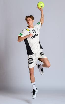 Muenchen: Handball DHB - Deutschland - Fotoshooting Mathis Häseler Haeseler (Deutschland) Deutschland