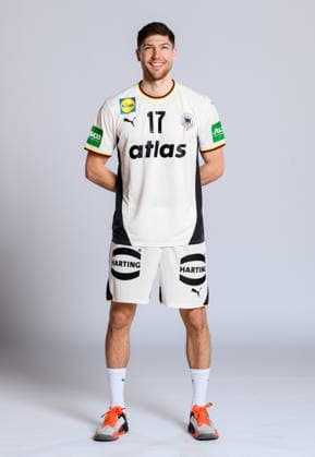 Muenchen: Handball DHB - Deutschland - Fotoshooting Lukas Zerbe (Deutschland) Deutschland