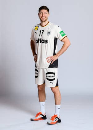 Muenchen: Handball DHB - Deutschland - Fotoshooting Lukas Zerbe (Deutschland) Deutschland