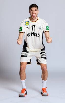 Muenchen: Handball DHB - Deutschland - Fotoshooting Lukas Zerbe (Deutschland) Deutschland