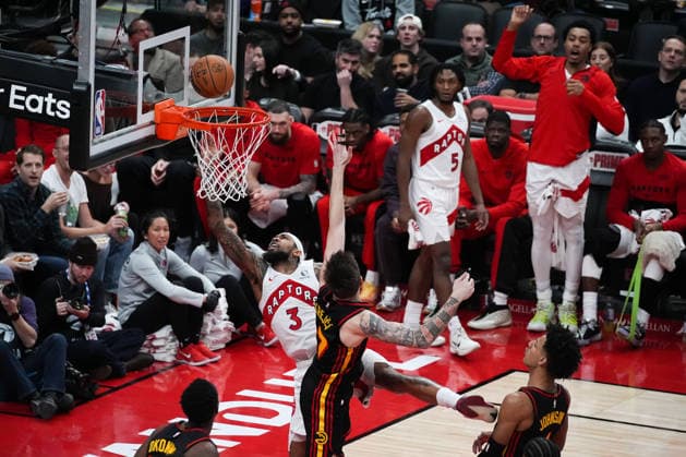 Atlanta Hawks v Toronto Raptors - NBA, Basketball Herren, USA TORONTO, CANADA - JANUARY 5: of Toronto Raptors in action against of Atlanta Hawks during the NBA basketball game between Atlanta Hawks and Toronto Raptors at the Scotiabank Arena on January 5, 2026 in Toronto, Ontario, Canada. Mert Alper Dervis Anadolu Ontario Canada. Editorial use only. Please get in touch for any other usage.  Copyright: x2026xAnadoluxMertxAlperxDervisx