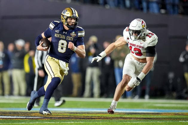 January 5, 2026, Nashville, Tennessee, USA: Montana State quarterback Justin Lamson (8) runs against Illinois State linebacker Patrick Bauer (13) during the third quarter of the FCS National Championship at FirstBank Stadium. Nashville USA - ZUMAh237 20260105_zsp_h237_034 Copyright: xCamdenxHallx