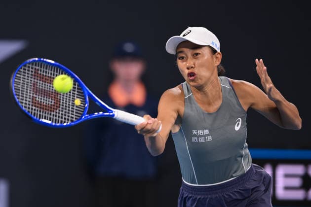 TENNIS BRISBANE INTERNATIONAL, Zhang Shuai of China in action against Elena Rybakina of Kazakhstan during day three of the Brisbane International tennis tournament at Pat Rafter Arena in Brisbane, Tuesday, January 6, 2026. ( NO ARCHIVING, EDITORIAL USE ONLY BRISBANE QUEENSLAND AUSTRALIA  Copyright: xZAINxMOHAMMEDx 20260106132338851351