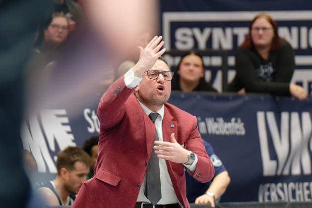 Marco Ramondino (MBC, Head-Coach), Syntainics MBC vs. Donar Groningen, European North Basketball League 2025 26, Germany, Netherlands, 06.01.2026. Foto: Schulz Weissenfels Stadthalle Sachsen-Anhalt Deutschland