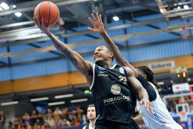 Charles Callison (MBC, 23), Carlton Linguard JR. (Groningen, 2), Syntainics MBC vs. Donar Groningen, European North Basketball League 2025 26, Germany, Netherlands, 06.01.2026. Foto: Schulz Weissenfels Stadthalle Sachsen-Anhalt Deutschland