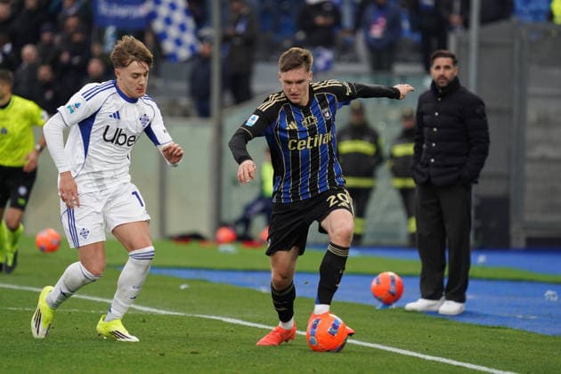 Pisa s Michel Aebischer in action ....During the Serie A soccer match between Pisa and Como at the Cetilar Arena Romeo Anconetani Stadium in Pisa; Center West Italy; Tuesday January 06; 2026 ; Soccer  Copyright: xAlessandroxLaxRocca xLaPressex