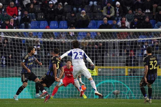 Como s Maximo Perrone score a goal 0-1 during the Serie A soccer match between Pisa and Como at the Cetilar Arena Romeo Anconetani Stadium in Pisa; Center West Italy; Tuesday January 06; 2026 ; Soccer  Copyright: xAlessandroxLaxRocca LaPressex