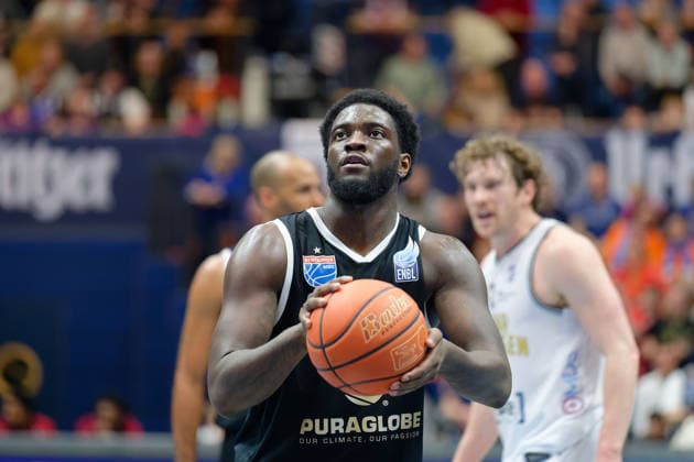 Khyri Thomas (MBC, 0), Syntainics MBC vs. Donar Groningen, European North Basketball League 2025 26, Germany, Netherlands, 06.01.2026. Foto: Schulz Weissenfels Stadthalle Sachsen-Anhalt Deutschland