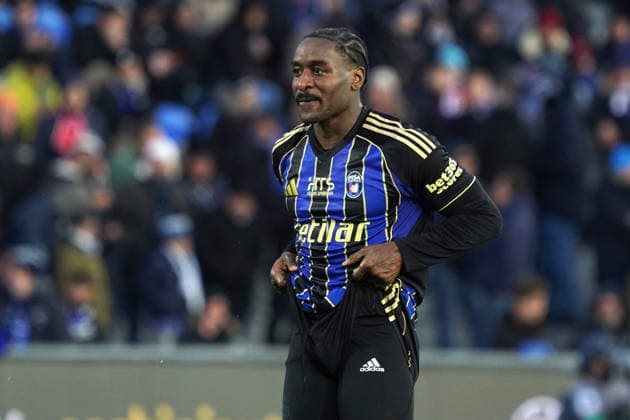 Pisa s M BalÃ Nzola...miss a penalty kick.During the Serie A soccer match between Pisa and Como at the Cetilar Arena Romeo Anconetani Stadium in Pisa; Center West Italy; Tuesday January 06; 2026 ; Soccer  Copyright: xAlessandroxLaxRocca LaPressex