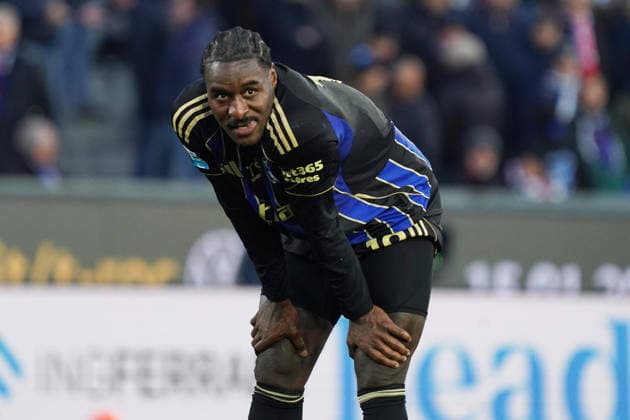 Pisa s M BalÃ Nzola...miss a penalty kick.During the Serie A soccer match between Pisa and Como at the Cetilar Arena Romeo Anconetani Stadium in Pisa; Center West Italy; Tuesday January 06; 2026 ; Soccer  Copyright: xAlessandroxLaxRocca LaPressex