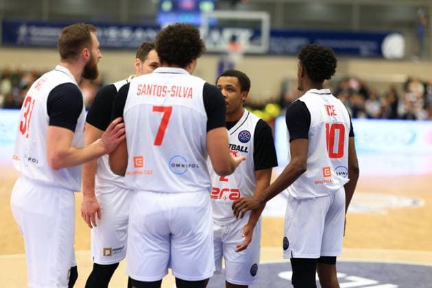 RECORD DATE NOT STATED Szene mit Jhamir Brickus (2; Basketball Nymburg), Marcus Santos-Silva (7; Basketball Nymburg), Sir Jabari Rice (10; Basketball Nymburg), Martin Kriz (31; Basketball Nymburg) und J.T. Shumate (32; Basketball Nymburg) in der GBG Halle am Herzogenried Basketball Champions League: MLP Academics Heidelberg – ERA Basketball Nymburk Szene mit Jhamir Brickus (2; Basketball Nymburg) und Teamkollegen