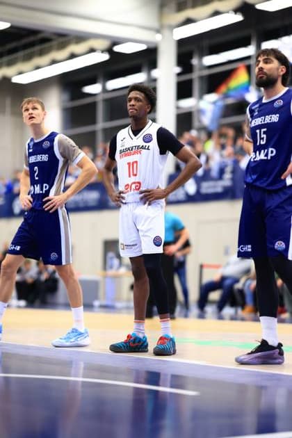 RECORD DATE NOT STATED Spielaktion mit Niklas Würzner (2; MLP Academics Heidelberg), Sir Jabari Rice (10; Basketball Nymburg) und Marcel Keßen (15; MLP Academics Heidelberg) Basketball Champions League: MLP Academics Heidelberg – ERA Basketball Nymburk Niklas Würzner (2; MLP Academics Heidelberg) und Sir Jabari Rice (10; Basketball Nymburg) mit Marcel Keßen (15; MLP Academics Heidelberg) in Aktion