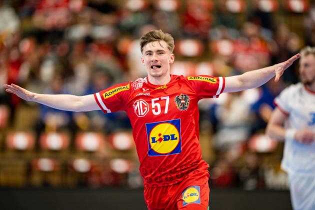 HANDBALL - OEHB, AUT vs CZE, test match VIENNA,AUSTRIA,06.JAN.26 - HANDBALL - OEHB, Oesterreichischer Handballbund, Handball Austria, test match, Austria vs Czech Republic. Image shows the rejoicing of Jakob Nigg (AUT).  GEPAxpictures xAlexanderxSolc