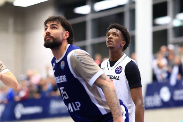 RECORD DATE NOT STATED Spielaktion mit Marcel Keßen (15; MLP Academics Heidelberg) und Sir Jabari Rice (10; Basketball Nymburg) in der GBG Halle am Herzogenried Basketball Champions League: MLP Academics Heidelberg – ERA Basketball Nymburk Marcel Keßen (15; MLP Academics Heidelberg) und Sir Jabari Rice (10; Basketball Nymburg) in Aktion