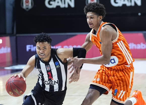 Besiktas GAIN v Ratiopharm Ulm - BKT EuroCup ISTANBUL, TURKIYE - JANUARY 06: Devon Dotson (1) of Besiktas GAIN in action against Meissa Faye (11) of Ratiopharm Ulm during the BKT EuroCup week 13 basketball match between Besiktas Gain and Ratiopharm Ulm at Besiktas Gain Sports Complex in Istanbul, Turkiye on January 06, 2026. Esra Bilgin Anadolu Istanbul Turkey. Editorial use only. Please get in touch for any other usage.  Copyright: x2026xAnadoluxEsraxBilginx