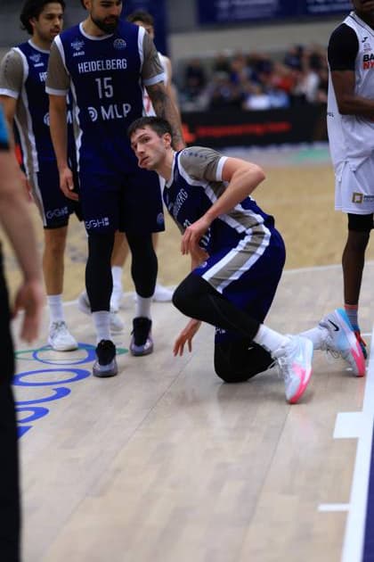 RECORD DATE NOT STATED Szene mit Ryan Mikesell (33; MLP Academics Heidelberg) auf dem Spielfeld in der GBG Halle am Herzogenried Basketball Champions League: MLP Academics Heidelberg – ERA Basketball Nymburk Ryan Mikesell (33; MLP Academics Heidelberg) auf dem Spielfeld