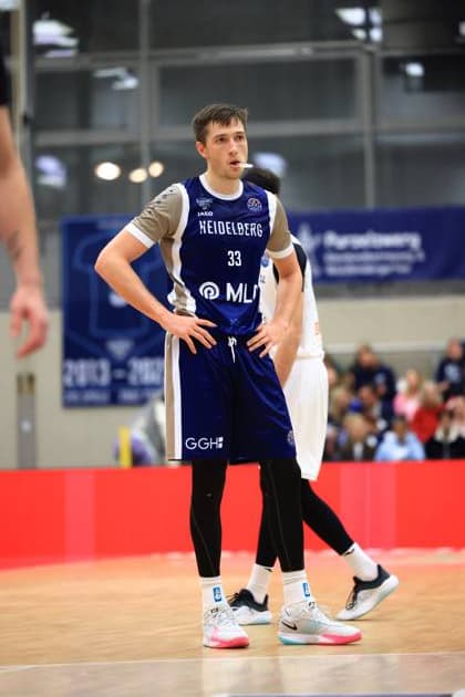 RECORD DATE NOT STATED Szene mit Ryan Mikesell (33; MLP Academics Heidelberg) Basketball Champions League: MLP Academics Heidelberg – ERA Basketball Nymburk Ryan Mikesell (33; MLP Academics Heidelberg) auf dem Spielfeld