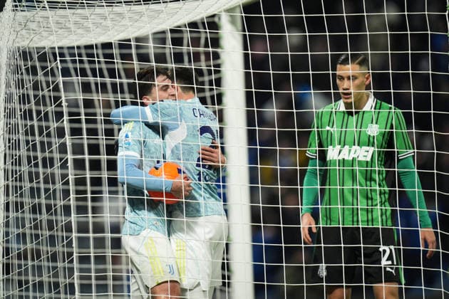Juventus™ Fabio Miretti and Juventus Andrea Cambiaso celebrate after own goal of Sassuolo™s Tarik Muharemovic 0-1 during the Serie A soccer match between Sassuolo and Juventus at the Mapei Stadium CittÃ del Tricolore in Reggio Emilia, north Italy - Tuesday, January 6, 2026 - - Soccer -  Copyright: xMassimoxPaolone LaPressex