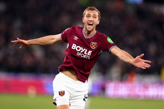 Tomas Soucek of West Ham United celebrates after he scored for 1-0 - West Ham United v Nottingham Forest, Premier League, London Stadium, London, UK - 6th January 2026 Editorial Use Only - DataCo restrictions apply West Ham United v Nottingham Forest, Premier League, Football, London Stadium, London, UK - 06 Jan 2026London London Stadium United Kingdom EDITORIAL USE ONLY No use with unauthorised audio, video, data, fixture lists, club league logos or live services. Online in-match use limited to 120 images, no video emulation. No use in betting, games or single club league player publications.  Copyright: xMDI Shutterstockx 16234278a
