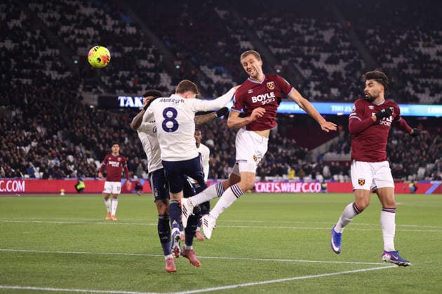 West Ham United v Nottingham Forest 06 January 2026, London - Premier League Football - West Ham United v Nottingham Forest - Tomas Soucek of West Ham United heads the ball which is inadvertently turned into his own goal by Murillo of Nottingham Forest - Photo: Jacques Feeney Offside. London UK Copyright: xJacquesxFeeneyx xOffsidexOffside
