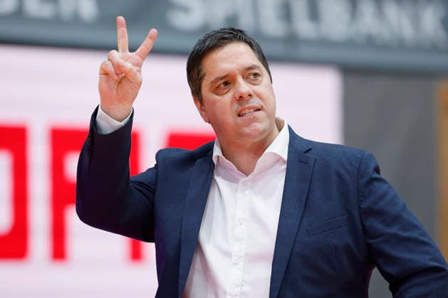 f.l.t.r.: Head-Coach Sasa Filipovski (Fitness First Wuerzburg Baskets), 06.01.2026, Basketball Champions League, Fitness First Wuerzburg Baskets vs. Patrioti Levice, GER, Wuerzburg, Tectake Arena. Copyright: HMBxMedia xHeikoxBecker