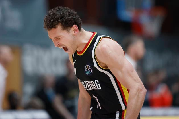 f.l.t.r.: Brae Ivey (Fitness First Wuerzburg Baskets, 11), 06.01.2026, Basketball Champions League, Fitness First Wuerzburg Baskets vs. Patrioti Levice, GER, Wuerzburg, Tectake Arena. Copyright: HMBxMedia xHeikoxBecker