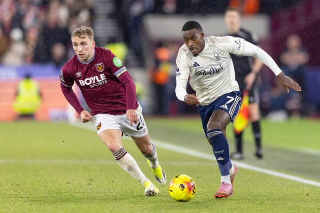 West Ham United v Nottingham Forest, Premier League, Football, London Stadium, London, UK - 06 Jan 2026 Jarrod Bowen of West Ham United and Callum Hudson-Odoi of Nottingham Forest FC London London Stadium Stratford GBR, UK NEWSPAPERS OUT Copyright: xEllixBirchx