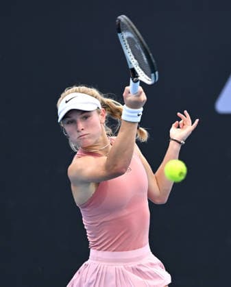 TENNIS BRISBANE INTERNATIONAL, Emerson Jones of Australia in action against Liudmila Samsonova of Russia during day four of the Brisbane International tennis tournament at Pat Rafter Arena in Brisbane, Wednesday, January 7, 2026. ( NO ARCHIVING, EDITORIAL USE ONLY BRISBANE QUEENSLAND AUSTRALIA  Copyright: xDARRENxENGLANDx 20260107164941532657