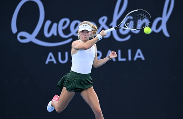 TENNIS BRISBANE INTERNATIONAL, Emerson Jones of Australia in action against Liudmila Samsonova of Russia during day four of the Brisbane International tennis tournament at Pat Rafter Arena in Brisbane, Wednesday, January 7, 2026. ( NO ARCHIVING, EDITORIAL USE ONLY BRISBANE QUEENSLAND AUSTRALIA  Copyright: xDARRENxENGLANDx 20260107160800800655