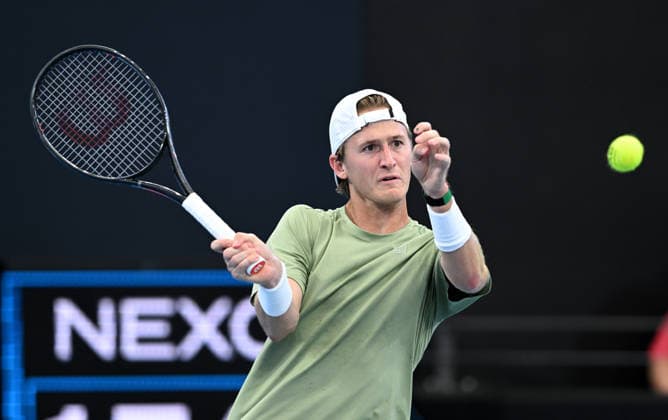 TENNIS BRISBANE INTERNATIONAL, Sebastian Korda of the USA in action against Jiri Lehecka of the Czech Republic during day four of the Brisbane International tennis tournament at Pat Rafter Arena in Brisbane, Wednesday, January 7, 2026. ( NO ARCHIVING, EDITORIAL USE ONLY BRISBANE QUEENSLAND AUSTRALIA  Copyright: xDARRENxENGLANDx 20260107120797961678