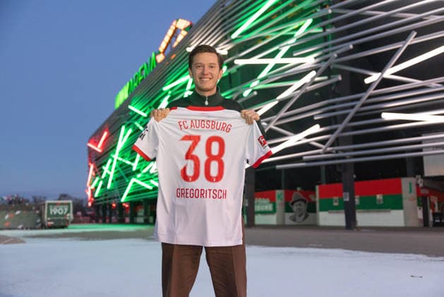 07.01.2026, GER, Fussball, Herren, FC Augsburg, 1. BL, Saison 2025 2026, Michael Gregoritsch, Transfer, FCA, FCA verpflichtet Michael Gregoritsch Augsburg *** 07 01 2026, GER, Football, Men, FC Augsburg, 1 BL, Season 2025 2026, Michael Gregoritsch, Transfer, FCA, FCA signs Michael Gregoritsch Augsburg