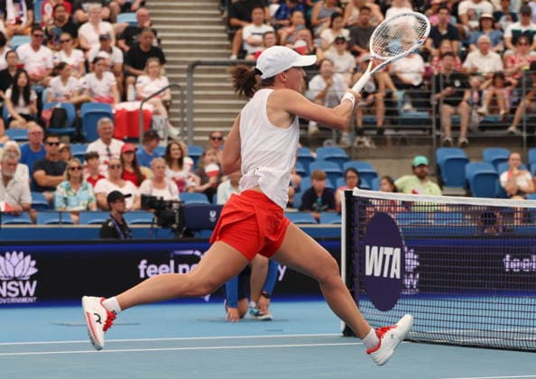TENIS UNITED CUP SYDNEY 2026 07012026 N Z IGA SWIATEK W TRAKCIE MECZU Z SUZAN LAMENS PODCZAS RYWALIZACJI W GRUPIE F W TURNIEJU UNITED CUP W SYDNEY MARCIN CHOLEWINSKI NEWSPIX.PL TENIS UNITED CUP SYDNEY 2026 07012026 IGA SWIATEK DURING THE MATCH AGAINST SUZAN LAMENS IN COMPETITION GROUP F IN THE UNITED CUP IN SYDNEY NEWSPIX.PL --- newspix.pl POLAND OUT! 
