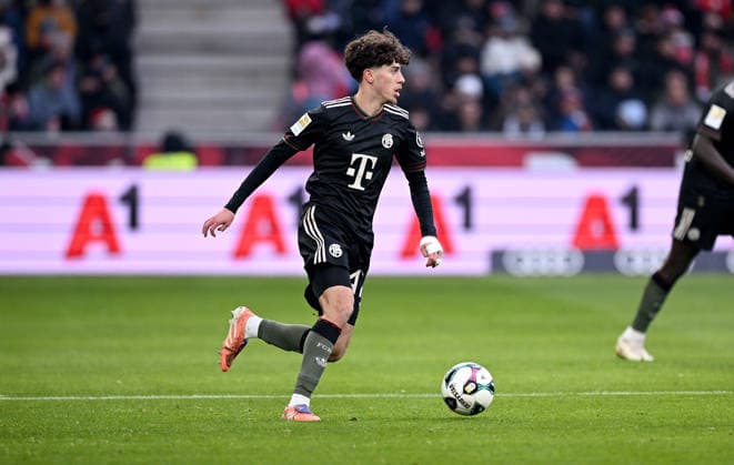 Fussball International 2025 2026 Testspiel 06.01.2026 FC Red Bull Salzburg - FC Bayern Muenchen David Santos Daiber (FC Bayern Muenchen)