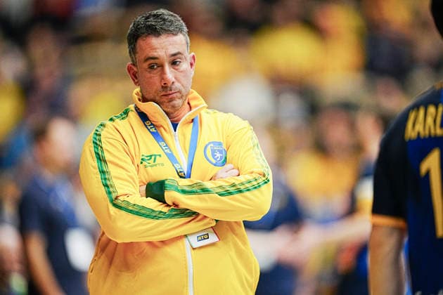 GOTHENBURG, SWEDEN 20260107 Brazil s coach Marcus Oliveira during the friendly handball match between Sweden and Brazil at Partille arena, Gothenburg, Sweden, January 07, 2025. GÖTEBORG SWEDEN x9200x Copyright: xBjörnxLarssonxRosvall TTx HANDBALL SWEDEN-BRAZIL
