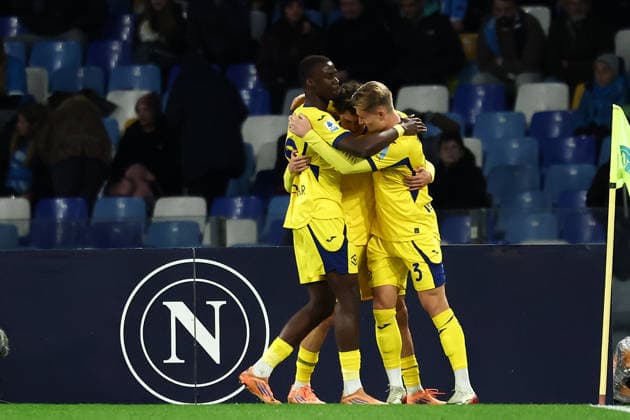 Martin Frese of Hellas Verona celebrates with team mates after scoring the goal of 0-1 during the Serie A 2025 2026 football match between SSC Napoli and Hellas Verona at Diego Armando Maradona stadium in Naples (Italy), January 7, 2026. cesarexpurini