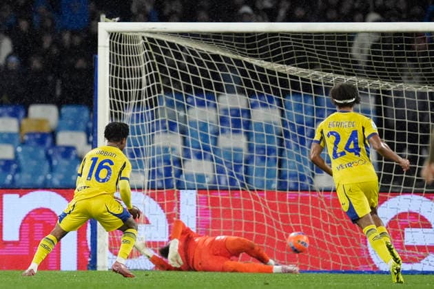 Gift Orban (Hellas Verona) scores his team s second goal, Serie A, SSC Napoli v Hellas Verona FC, Diego Maradona, January 7, 2026, Napoli, Italy.