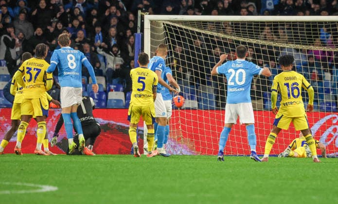 Incontro di calcio campionato serie A - 2025 26 Napoli vs Hellas Verosa Goal di Scott McTominay of SSC Napoli Durante la partita di calcio del 7 01 2026, valevole per il campionato italiano di serie A - 2025 26 a Napoli allo Stadio Diego Armando Maradona tra SSC Napoli vs Hellas Verona In foto: NAPOLI stadio Diego Armando Maradona CAMPANIA ITALIA Copyright: xFABIOxSASSOxFabioxSassox Napoli Hellas Verona2026_01_07Fabio Sasso2745