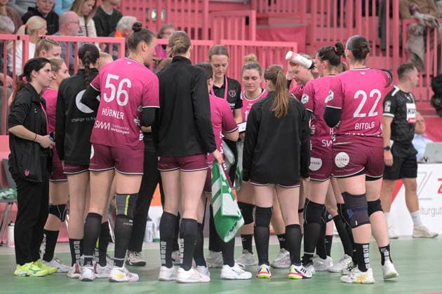 Time Out TusSies TusSies Metzingen vs. BVB Borussia Dortmund Handball, Handball, Alsco HBF, 12.Ligaspieltag, Saison 2025 2026, 07.01.2026 TusSies Metzingen vs. BVB Borussia Dortmund Handball, Handball, Alsco HBF, 12.Ligaspieltag, Saison 2025 2026, 07.01.2026 Tuebingen Copyright: xEibner-Pressefoto TobiasxBaurx EP_TBR