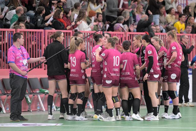 Time Out TusSies TusSies Metzingen vs. BVB Borussia Dortmund Handball, Handball, Alsco HBF, 12.Ligaspieltag, Saison 2025 2026, 07.01.2026 TusSies Metzingen vs. BVB Borussia Dortmund Handball, Handball, Alsco HBF, 12.Ligaspieltag, Saison 2025 2026, 07.01.2026 Tuebingen Copyright: xEibner-Pressefoto TobiasxBaurx EP_TBR