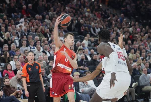 Neuzugang . . . Bayerns 0 Nenat DIMITRIJEVIC. Basketball: Bayern - Baskonia. Euroleague, FC Bayern Basketball - Kosner Baskonia Vitoria-Gasteiz, Runde 20, Saison 2025-2026, am 7.01.2026 in Muenchen, S A P G A R D E N, Deutschland. Quelle Copyright Credit : Oryk HAIST