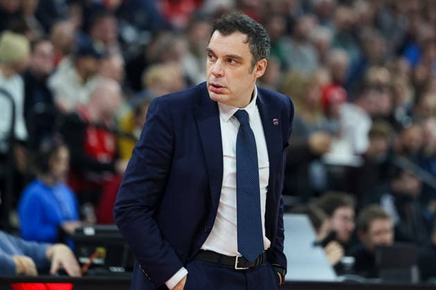 Paolo Galbiati (Baskonia Vitoria-Gasteiz, Chef-Trainer), GER, FC Bayern Basketball vs. Kosner Baskonia Vitoria-Gasteiz, Basketball, Euroleague, 20. Spieltag, Saison 2025 2026, 07.01.2026, GER, FC Bayern Basketball vs. Kosner Baskonia Vitoria-Gasteiz, Basketball, Euroleague, 20. Spieltag, Saison 2025 2026, 07.01.2026 Muenchen Copyright: xEibner-Pressefoto JennixMaulx EP_JML