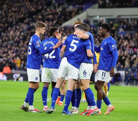 7th January 2026; Hill Dickinson Stadium, Liverpool, England; Premier League Football, Everton versus Wolverhampton Wanderers; Everton players congratulate Michael Keane of Everton FC after scoring in the 17th minute to make it 1-0  RogerxEvans Content restricted for UK based newspaper
