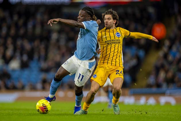 7th January 2026; Etihad Stadium, Manchester, Lancashire, England; Premier League Football, Manchester City versus Brighton and Hove Albion; Jeremy Doku of Manchester City under pressure from Ferdi Kadioglu of Brighton  TimxWilliams Content restricted for UK based newspaper