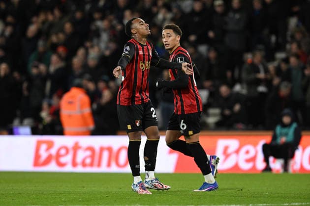 Bournemouth v Tottenham Hotspur, Premier League Goal 2-1 - Eli Junior Kroupi (22) of AFC Bournemouth celebrates scoring the second goal during the Premier League match between Bournemouth and Tottenham Hotspur at the Vitality Stadium, Bournemouth, UK on 7 January 2026. Bournemouth Vitality Stadium Dorset UK Editorial use only DataCo restrictions apply See www.football-dataco.com , Copyright: xGrahamxHuntx PSI-23541-0062