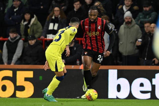 Bournemouth v Tottenham Hotspur, Premier League Antoine Semenyo (24) of AFC Bournemouth on the attack during the Premier League match between Bournemouth and Tottenham Hotspur at the Vitality Stadium, Bournemouth, UK on 7 January 2026. Bournemouth Vitality Stadium Dorset UK Editorial use only DataCo restrictions apply See www.football-dataco.com , Copyright: xGrahamxHuntx PSI-23541-0067